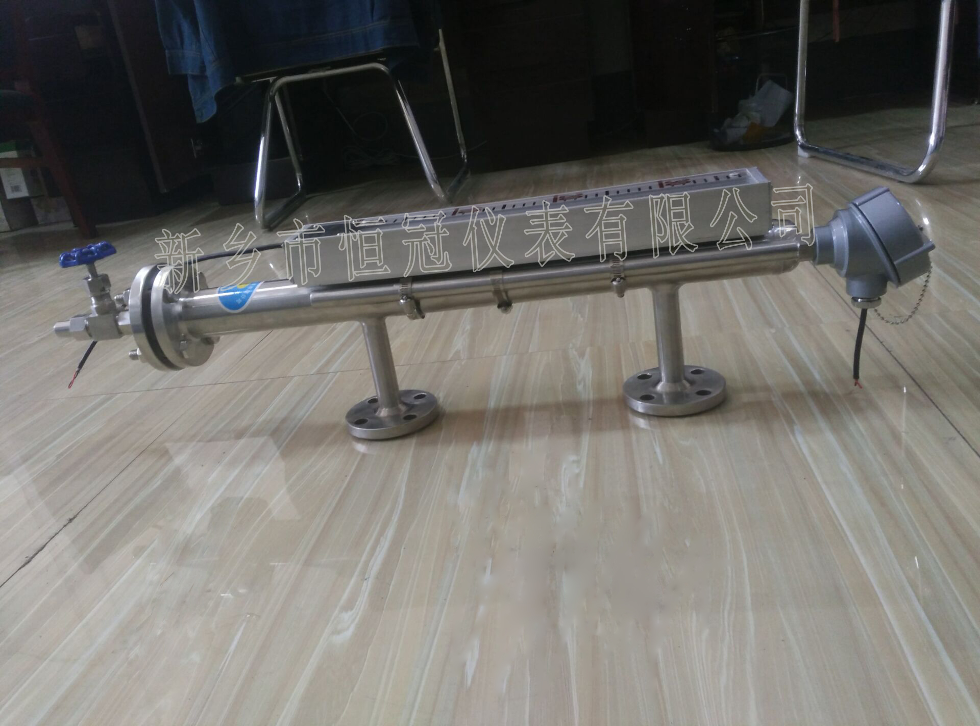 云南訂制的磁敏電子雙色液位計(jì)已發(fā)貨，湯經(jīng)理您保持手機(jī)暢通，以方便接收