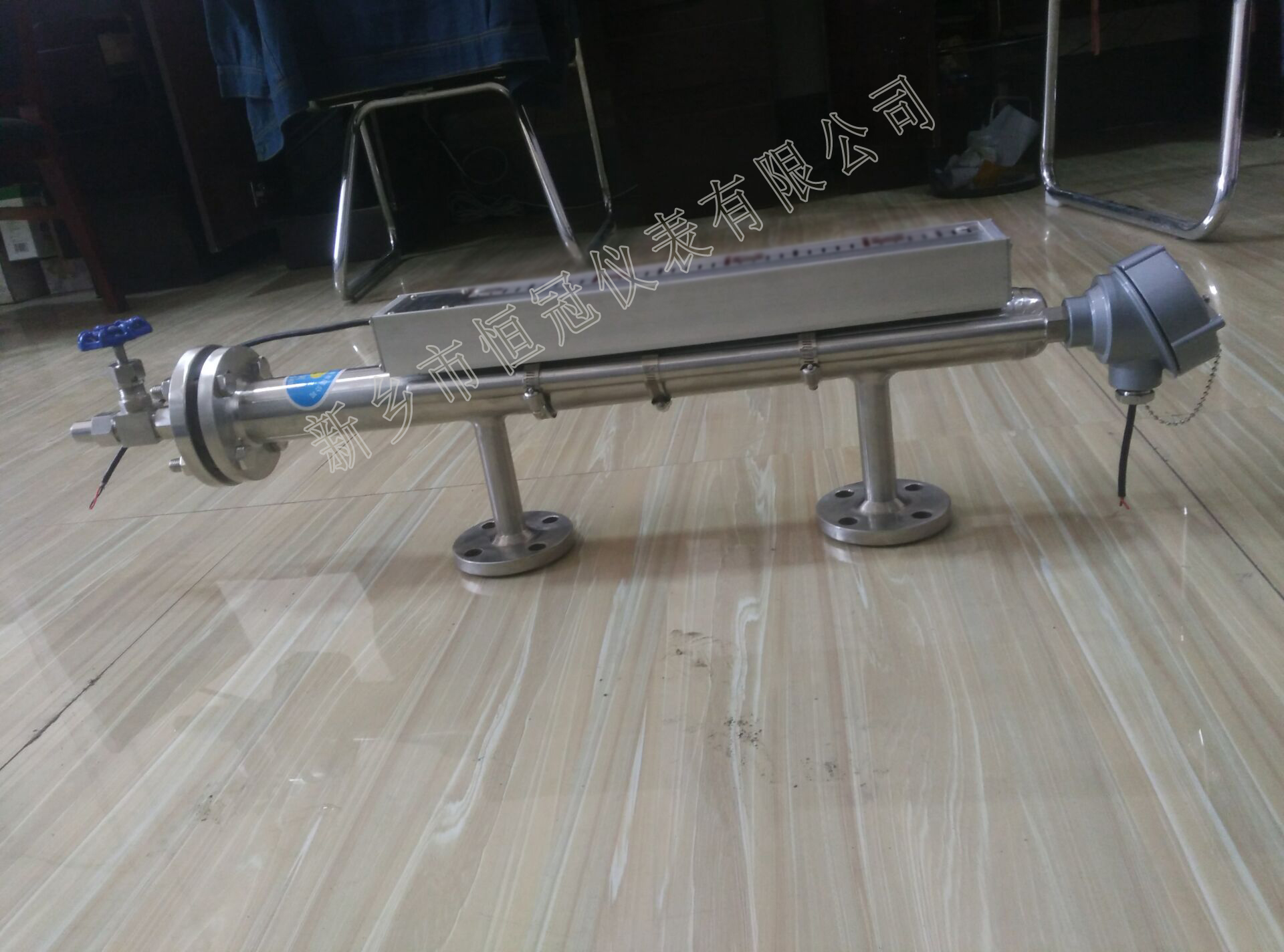 湖北訂制的磁敏電子雙色液位計(jì)防腐型已發(fā)貨，梁經(jīng)理您保持手機(jī)暢通，以方便接收